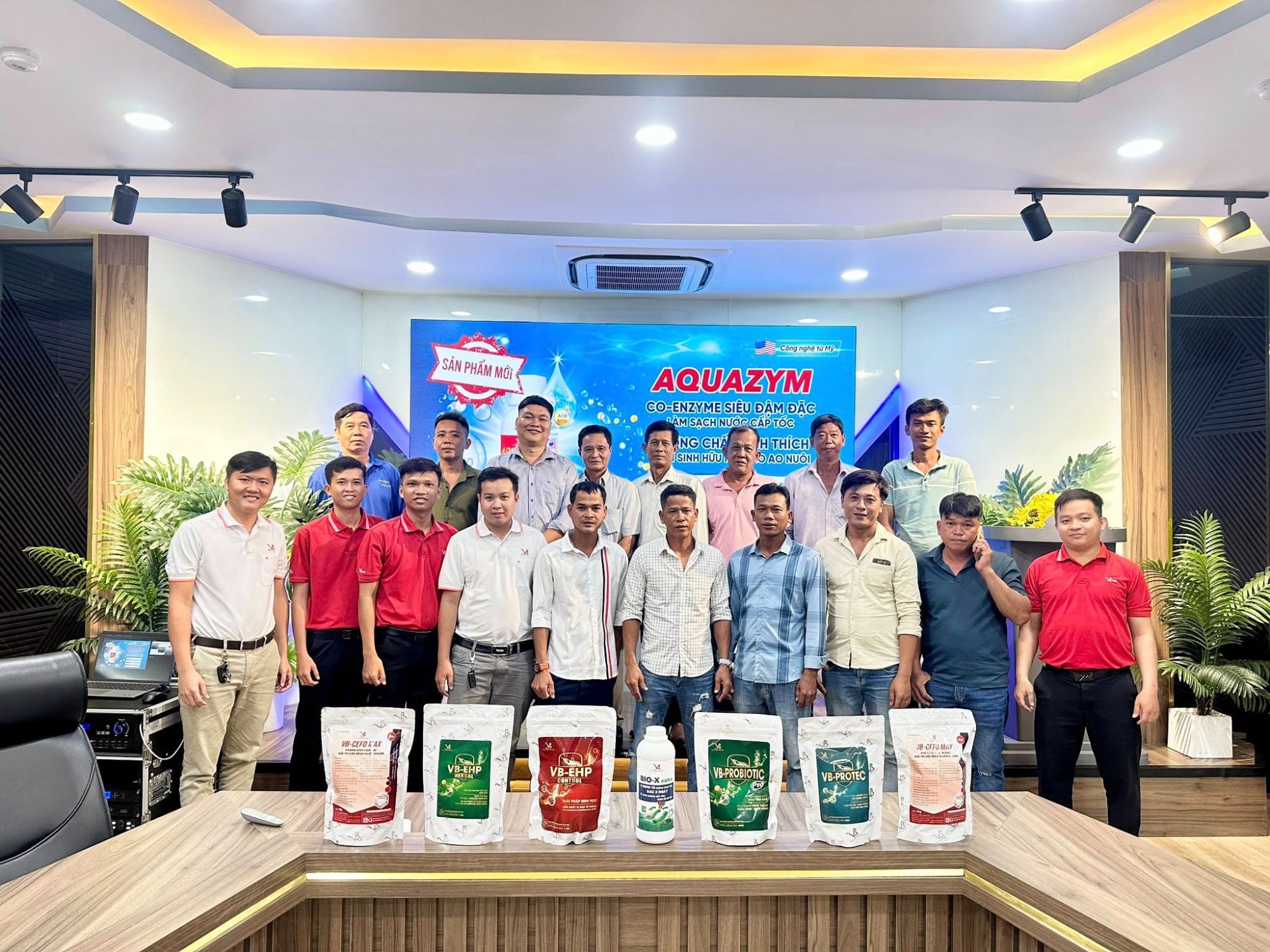 VIBO ĐÓN TIẾP ĐẠI LÝ TRIỆU CHẤN PHONG & QUÝ KHÁCH HÀNG THAM QUAN NHÀ MÁY